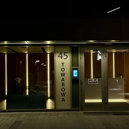 Piper Indigo Targi Lägenhet