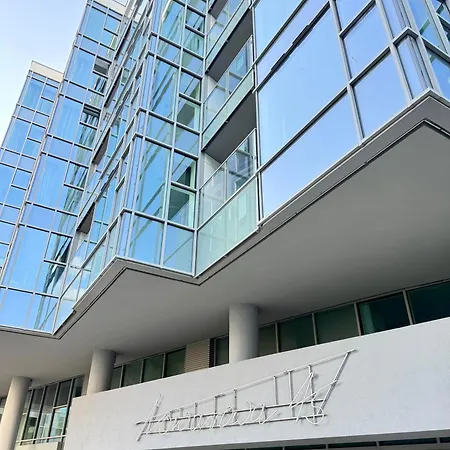 Piper Indigo Targi * 波兹南